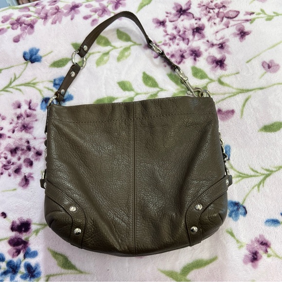 Coach Brown Leather Shoulder Bag w/ purple lining - Picture 10 of 13